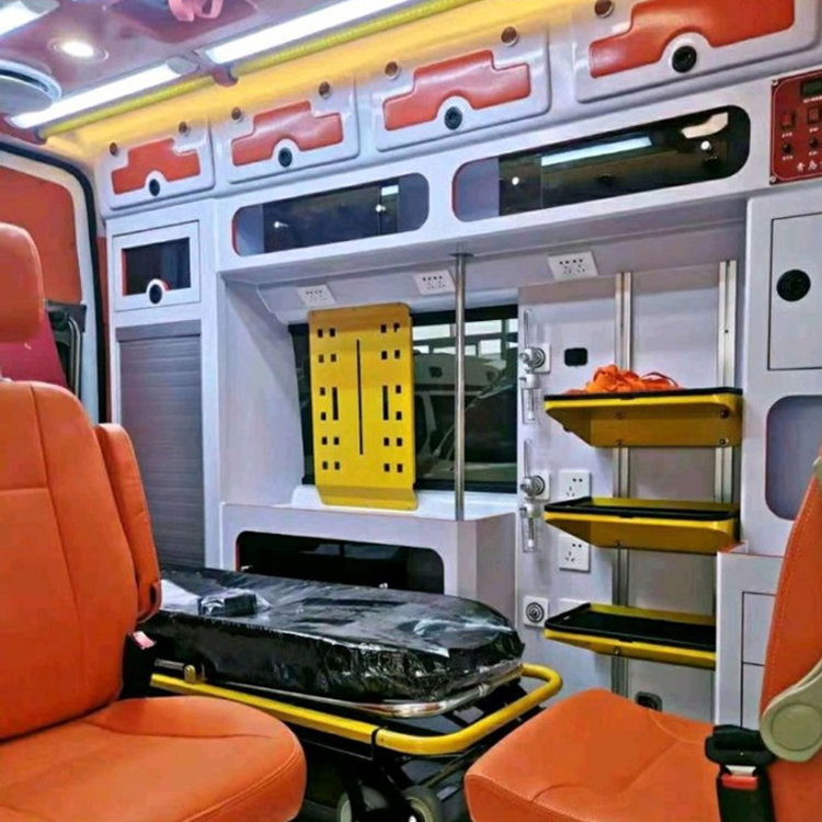 杞县长途救护车护送病人租赁价格
